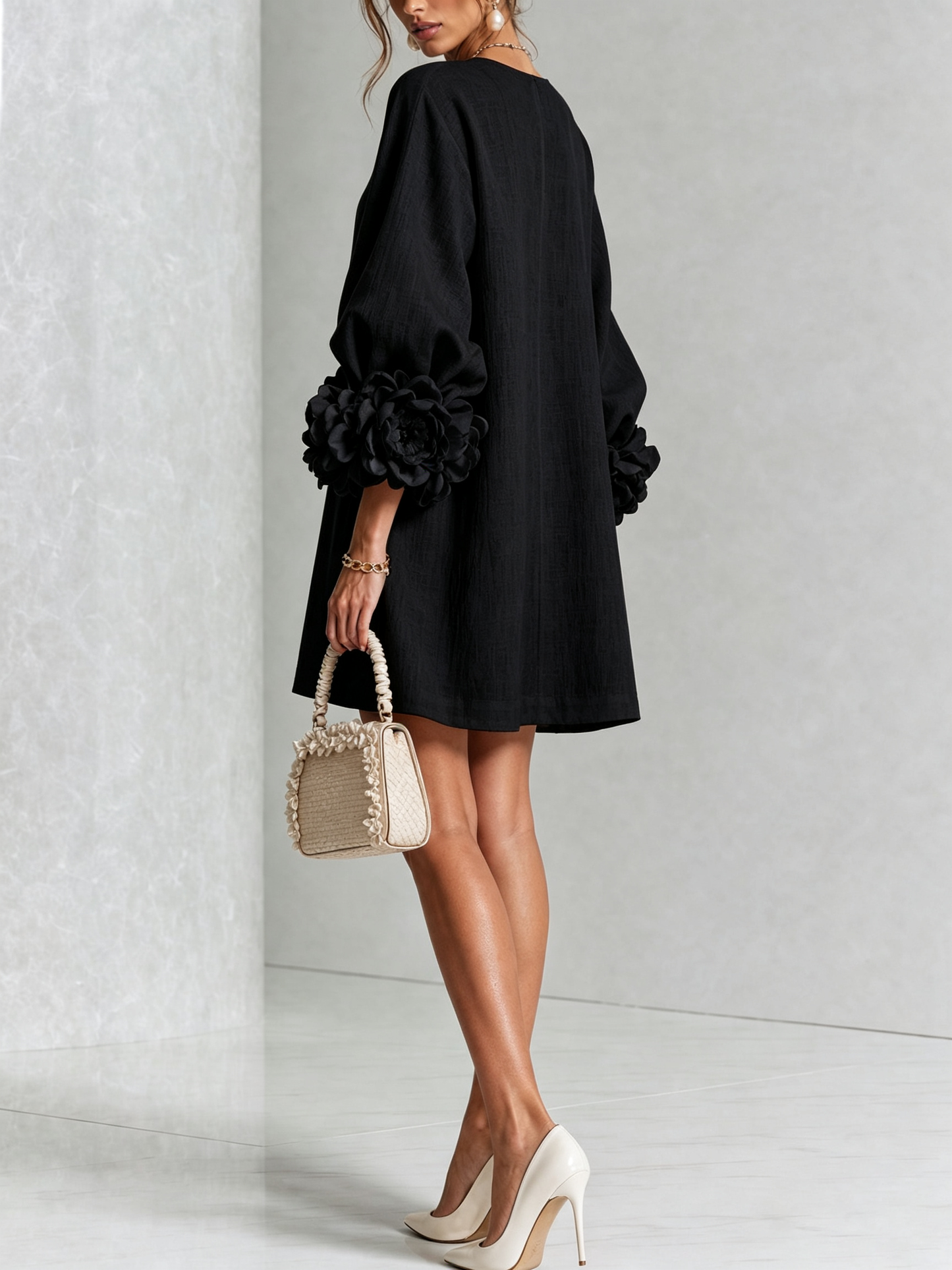 Lolita — Robe Courte à Boutons & Manchettes Fleuries