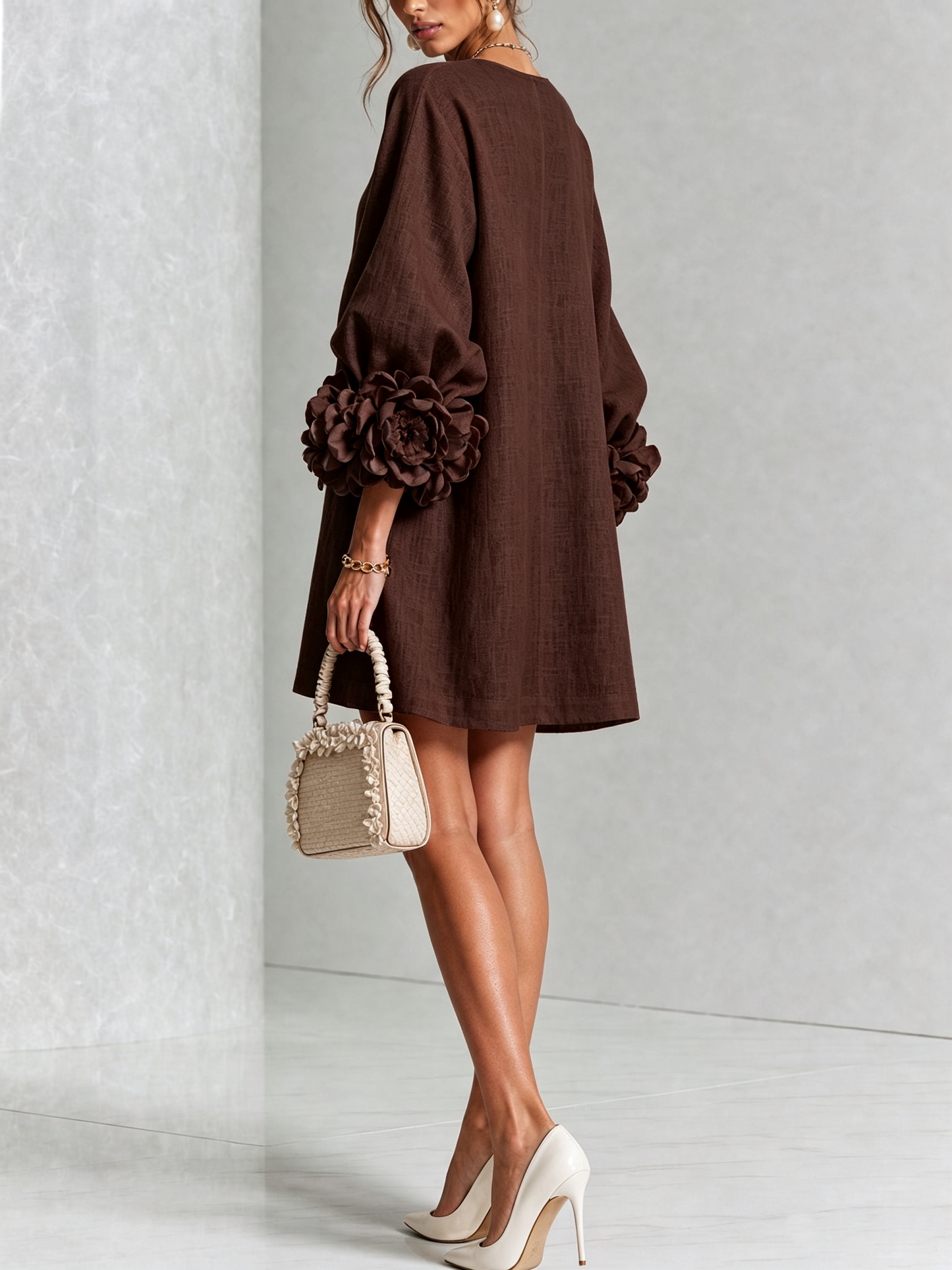 Lolita — Robe Courte à Boutons & Manchettes Fleuries