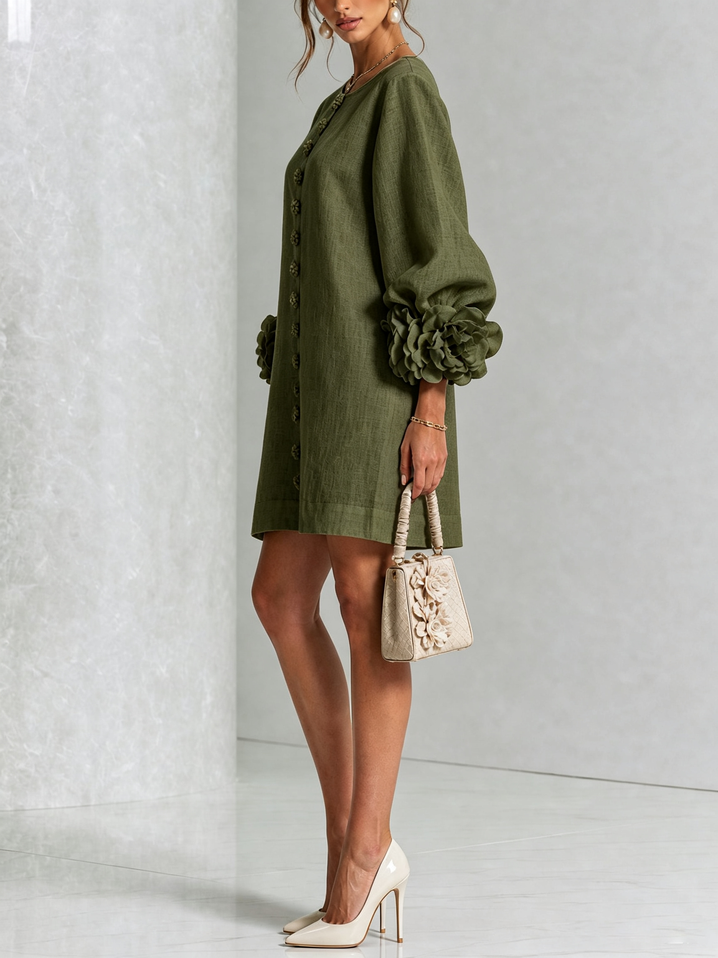 Lolita — Robe Courte à Boutons & Manchettes Fleuries