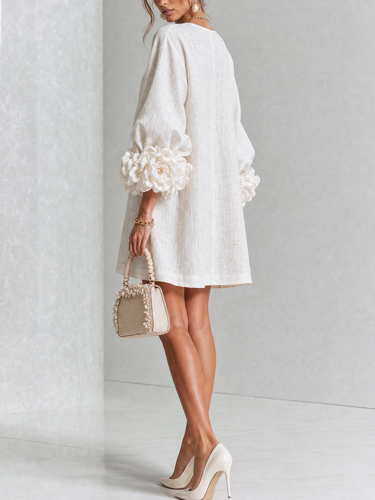 Lolita — Robe Courte à Boutons & Manchettes Fleuries