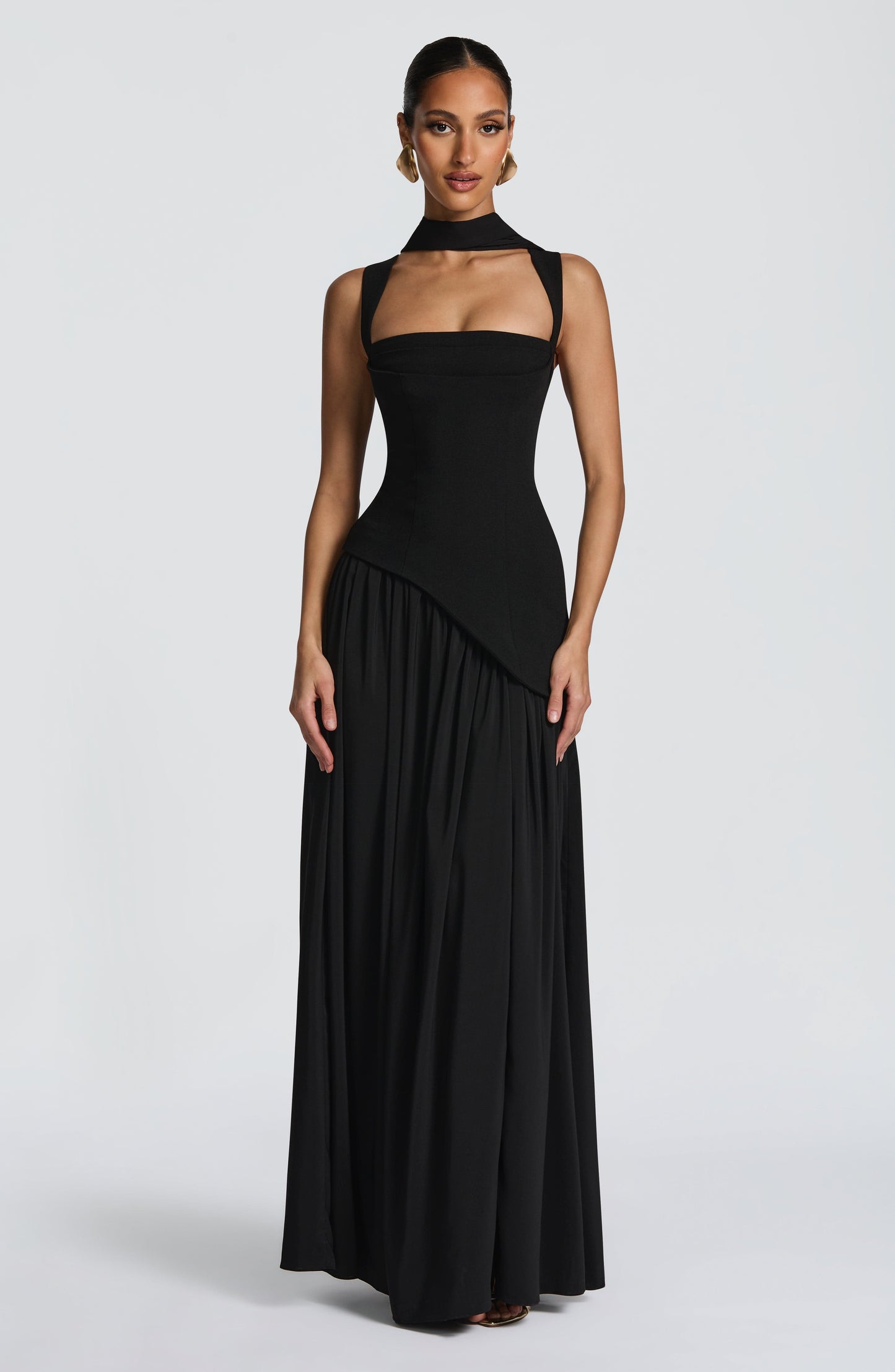 Aura - Robe Longue Noire Dos Lacé & Fendue
