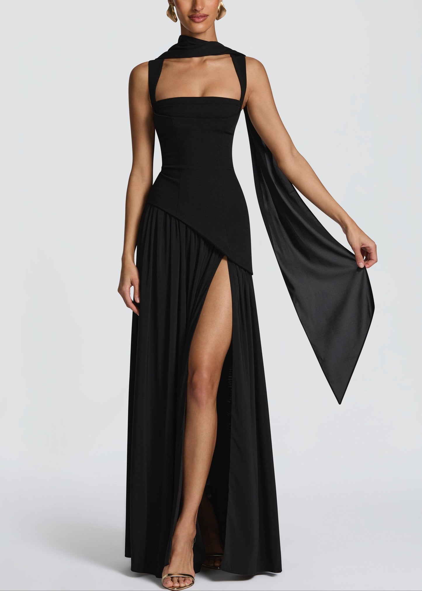 Aura - Robe Longue Noire Dos Lacé & Fendue