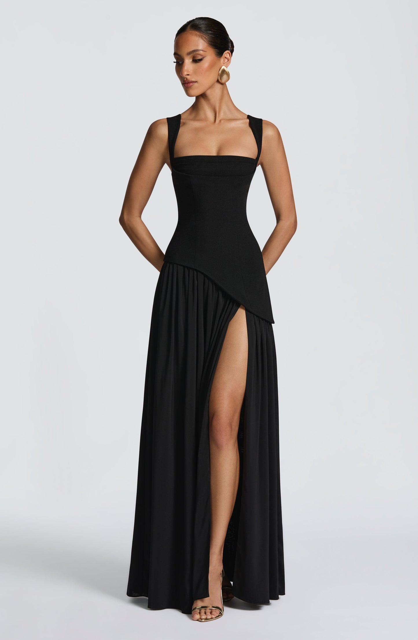 Aura - Robe Longue Noire Dos Lacé & Fendue